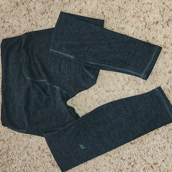 Fabletics dark Heather Green Leggings Sz s - Picture 2 of 4